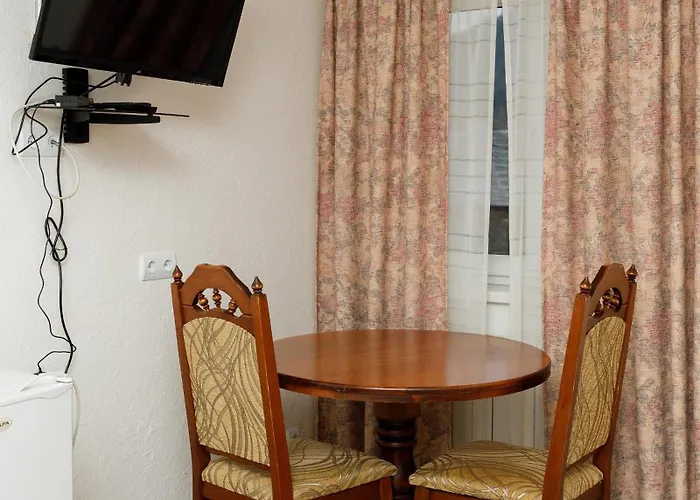Hotell Gostyniy Dvir Synevir 3*