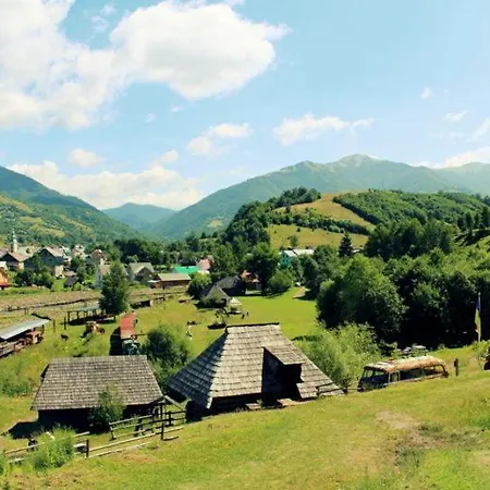 Szálloda Gostyniy Dvir Synevir 3*